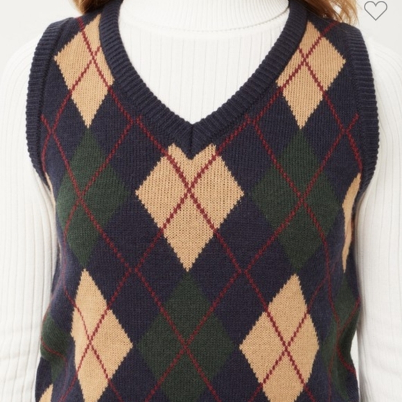 Argyle Pattern Sweater Vest - Picture 15 of 16